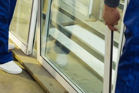 Commercial Glass Repair Technician in Jacksonville Beach, FL